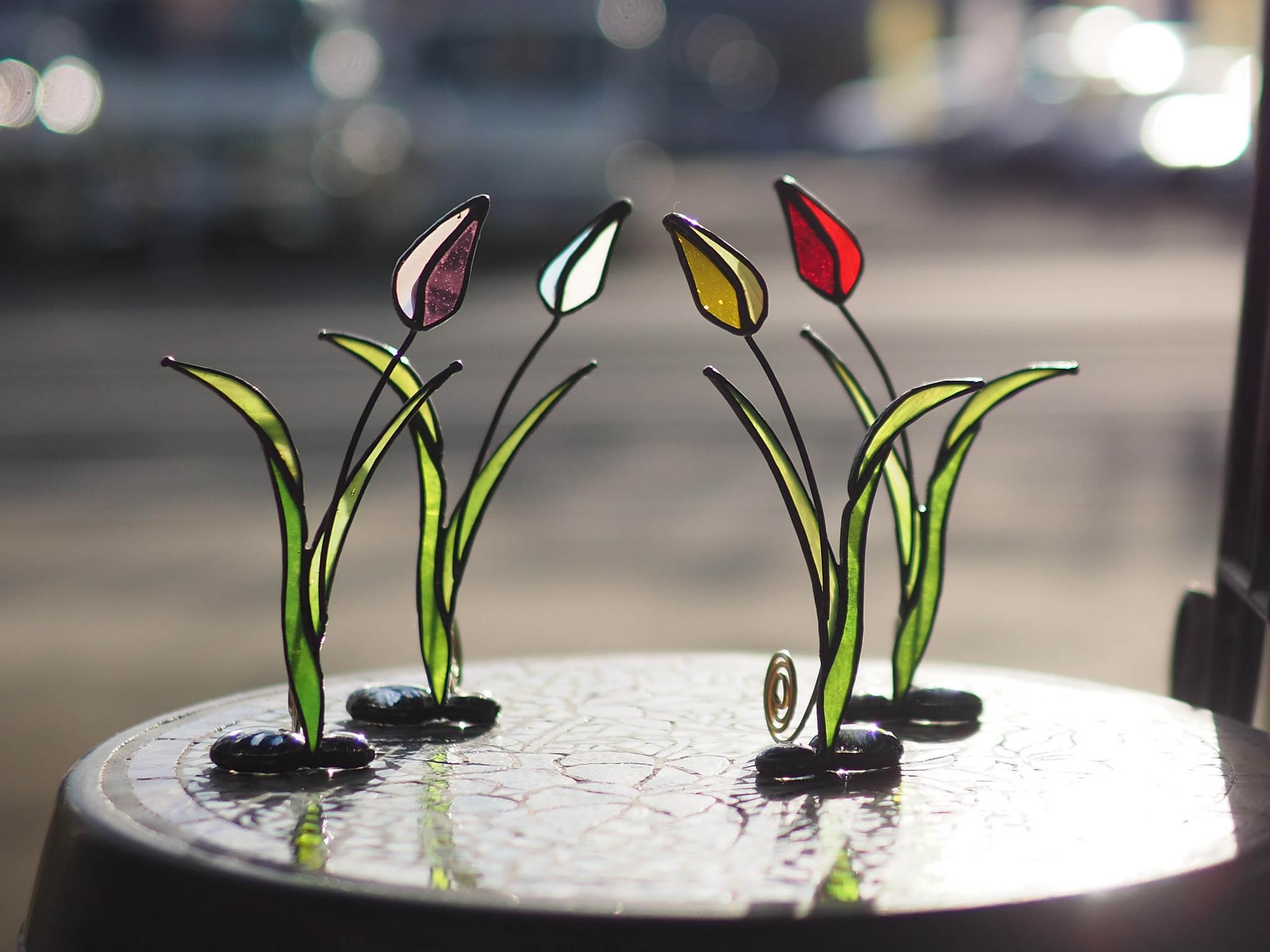 「チューリップ」ステンドグラス・アンティークガラス・窓辺にちょこんとシリーズ1枚目の画像